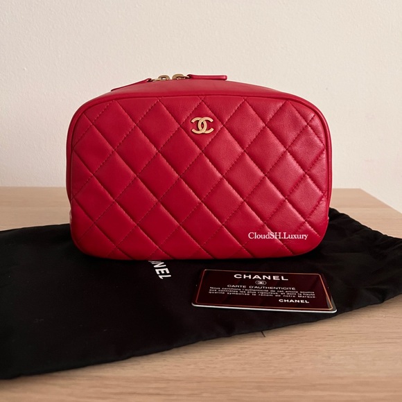 Auth Chanel Classic Quilted Red Large Cosmetic Pouch w/ Gold Hdw - Picture 1 of 9